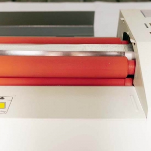 Rulo máy ép plastic